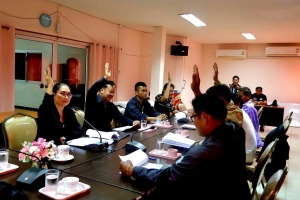 ประชุมรายงานความเสียหาย ด้านการเกษตรอุทกภัย ราย นายเวิน ประกอบแก้ว